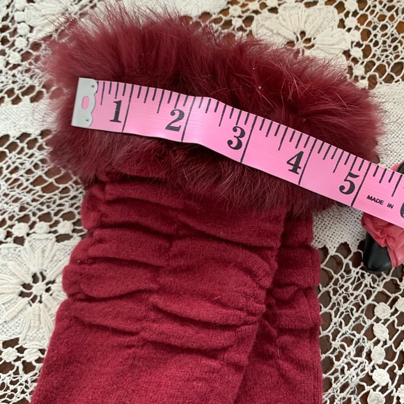 CAROLINA AMATO 70% wool  20% Angora longer length gloves in a deep maroo… - Picture 7 of 8